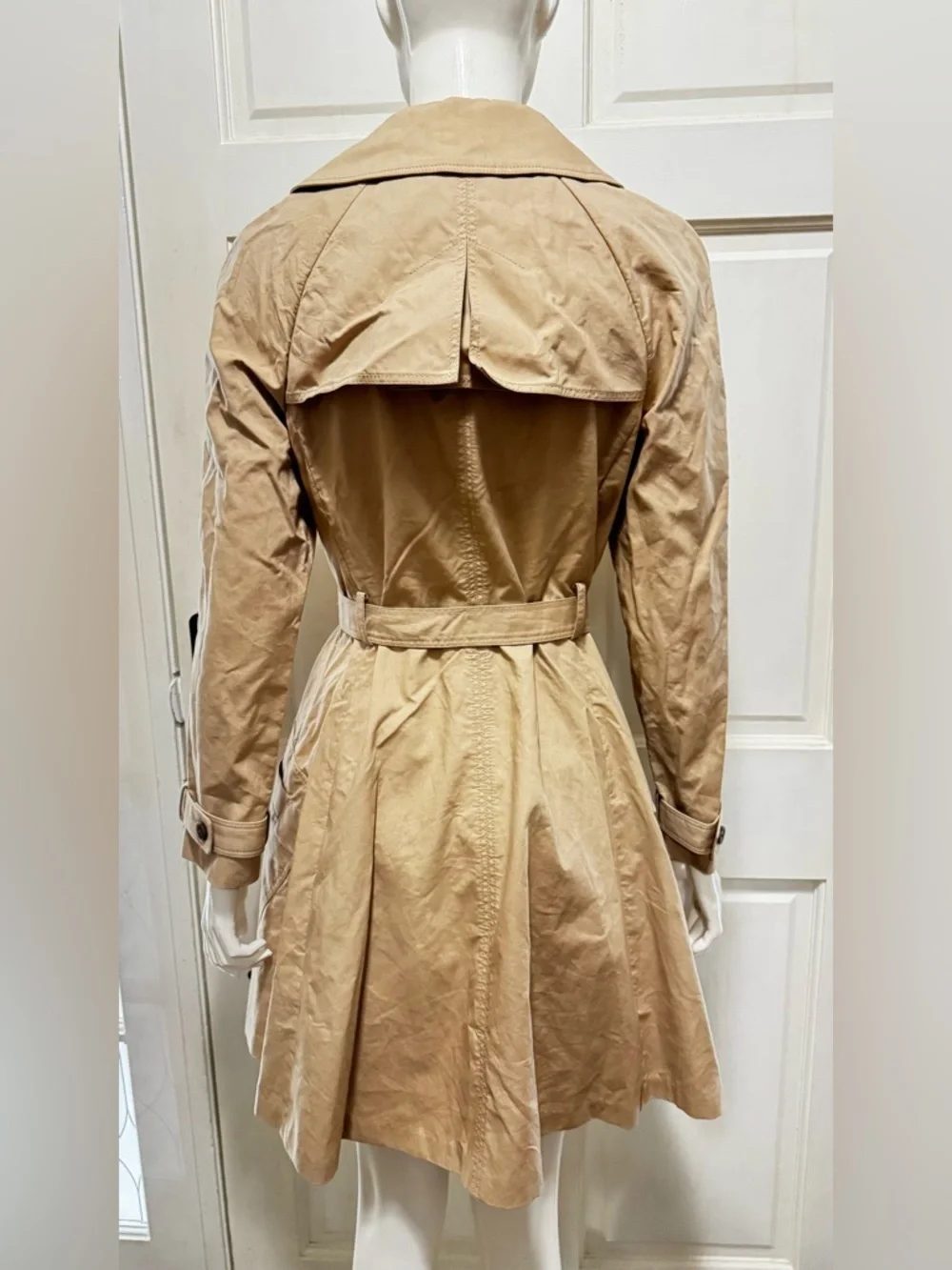 Tory Burch Womens Trench Coat Beige Collared Long Sleeve Buckle Size 6